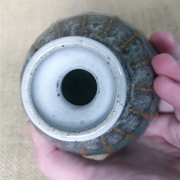 Stony Blue Gray Speckled Bud Vase 5 1/4 Inch Art Pottery Coastal Earthy Boho - Picture 4 of 5